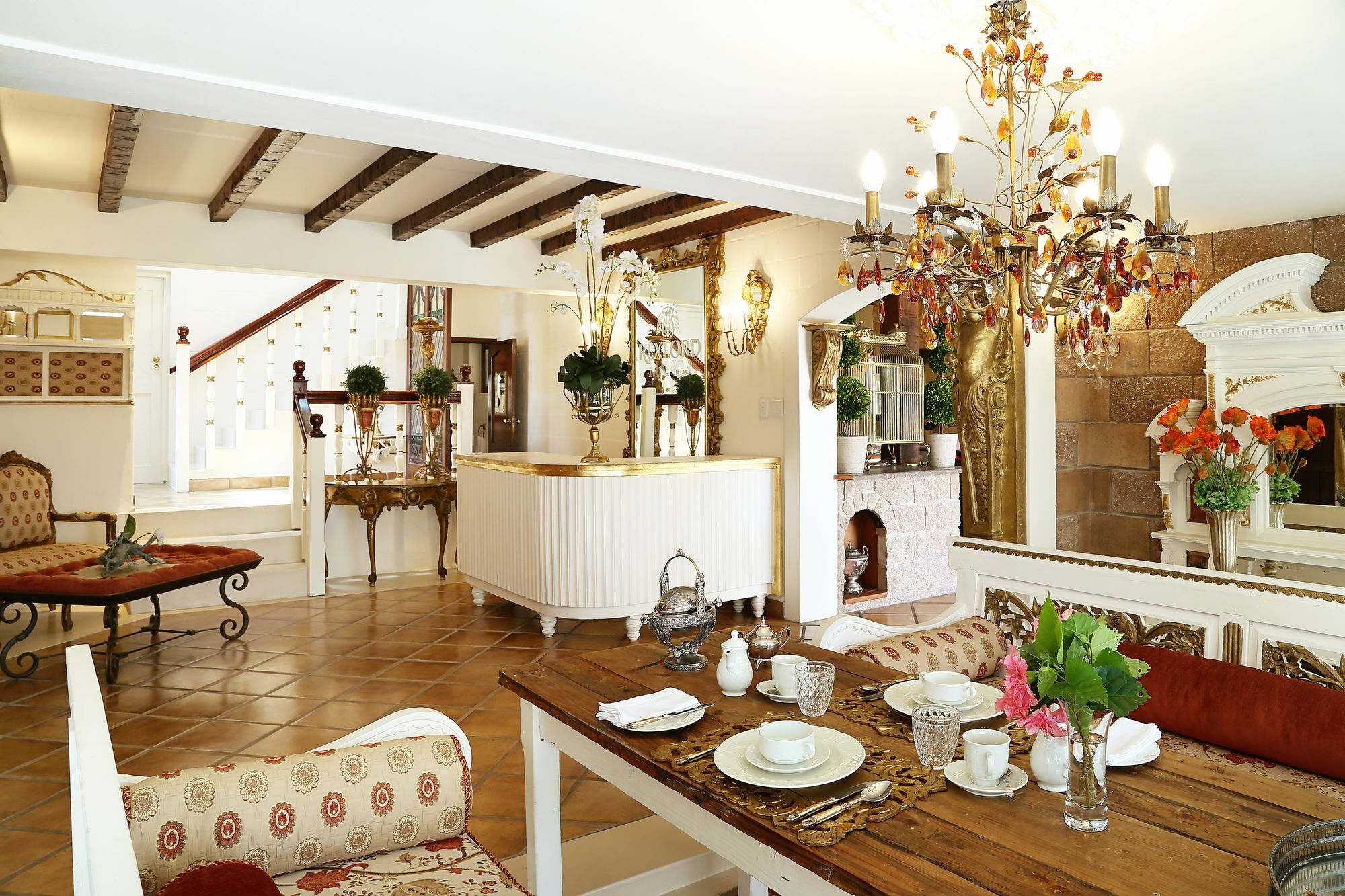 Rexford Manor Hotel Книсна Екстериор снимка