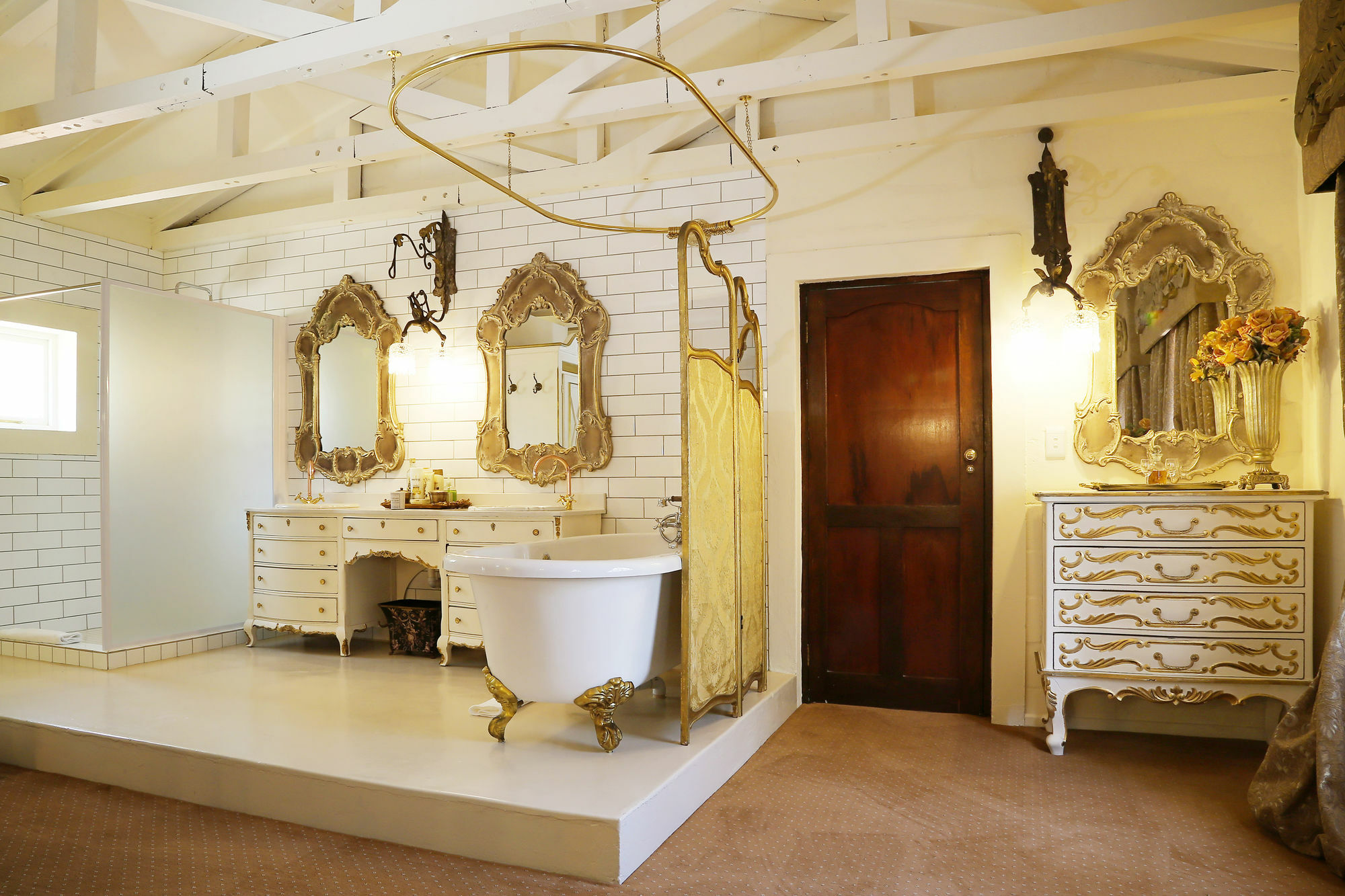 Rexford Manor Hotel Книсна Екстериор снимка