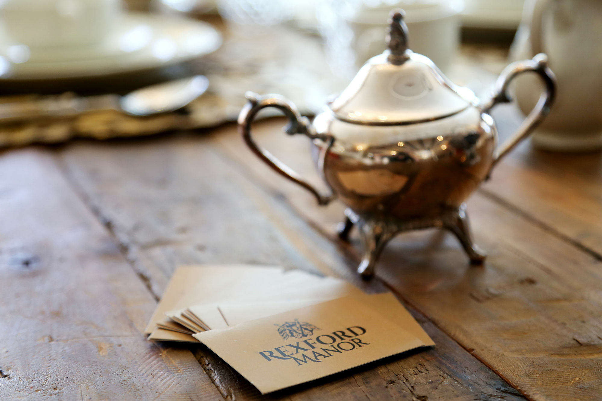 Rexford Manor Hotel Книсна Екстериор снимка